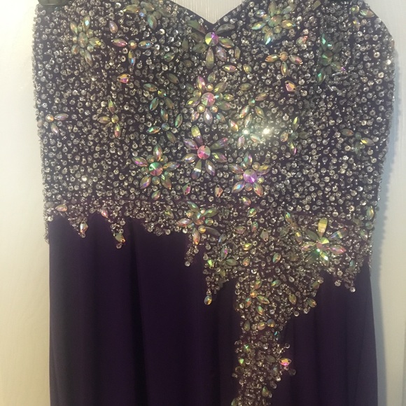 PROM DRESS - Picture 2 of 4